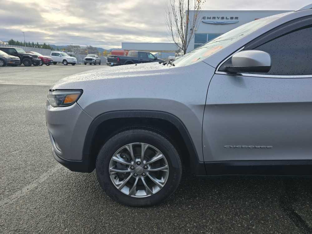 used 2020 Jeep Cherokee car, priced at $18,495