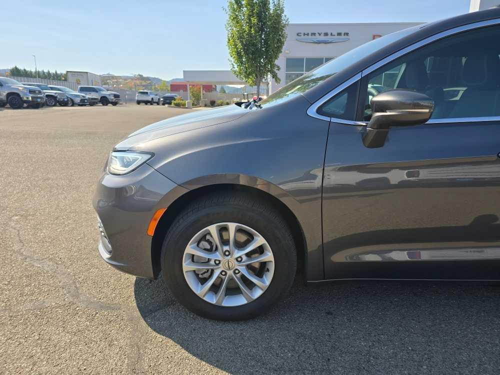 used 2022 Chrysler Pacifica car, priced at $25,495