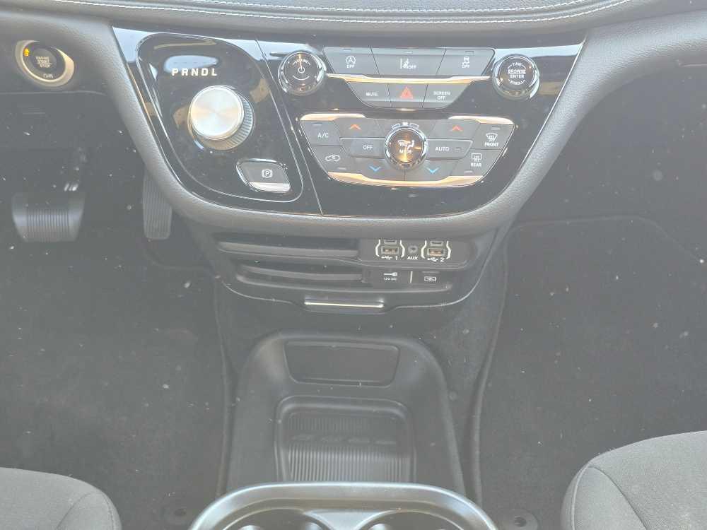 used 2022 Chrysler Pacifica car, priced at $25,495