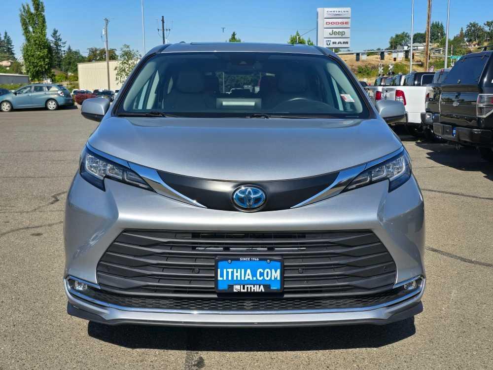 used 2023 Toyota Sienna car, priced at $40,495