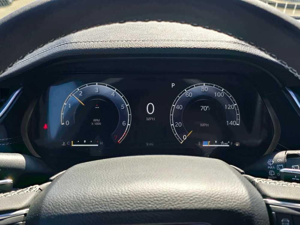 new 2025 Jeep Grand Cherokee car, priced at $50,495