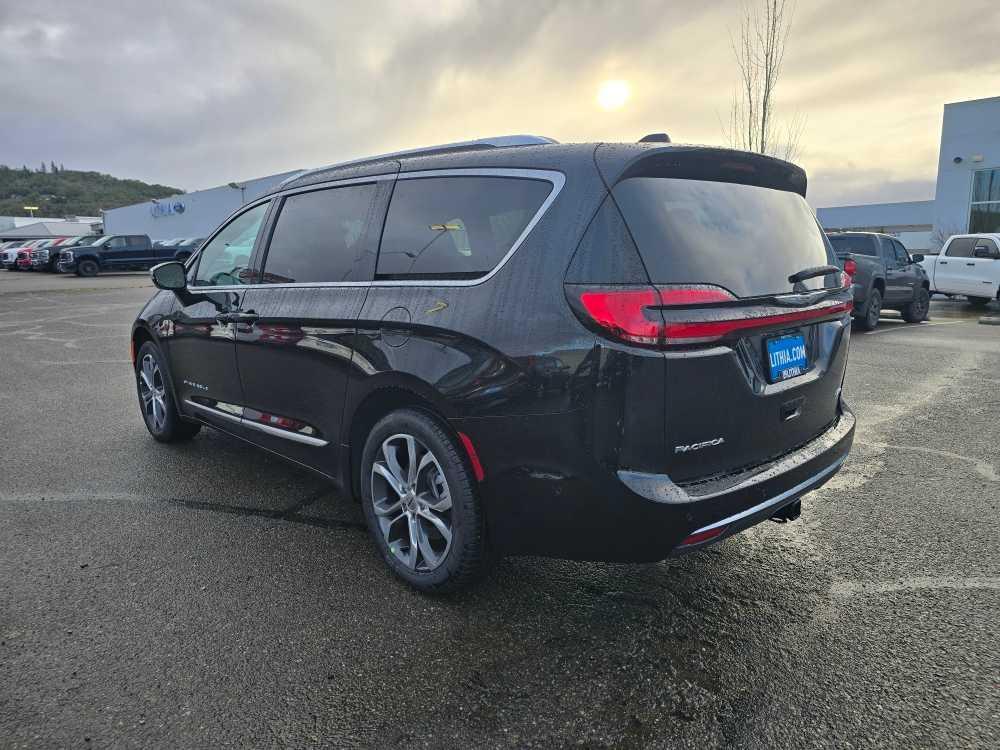 new 2025 Chrysler Pacifica car, priced at $54,995