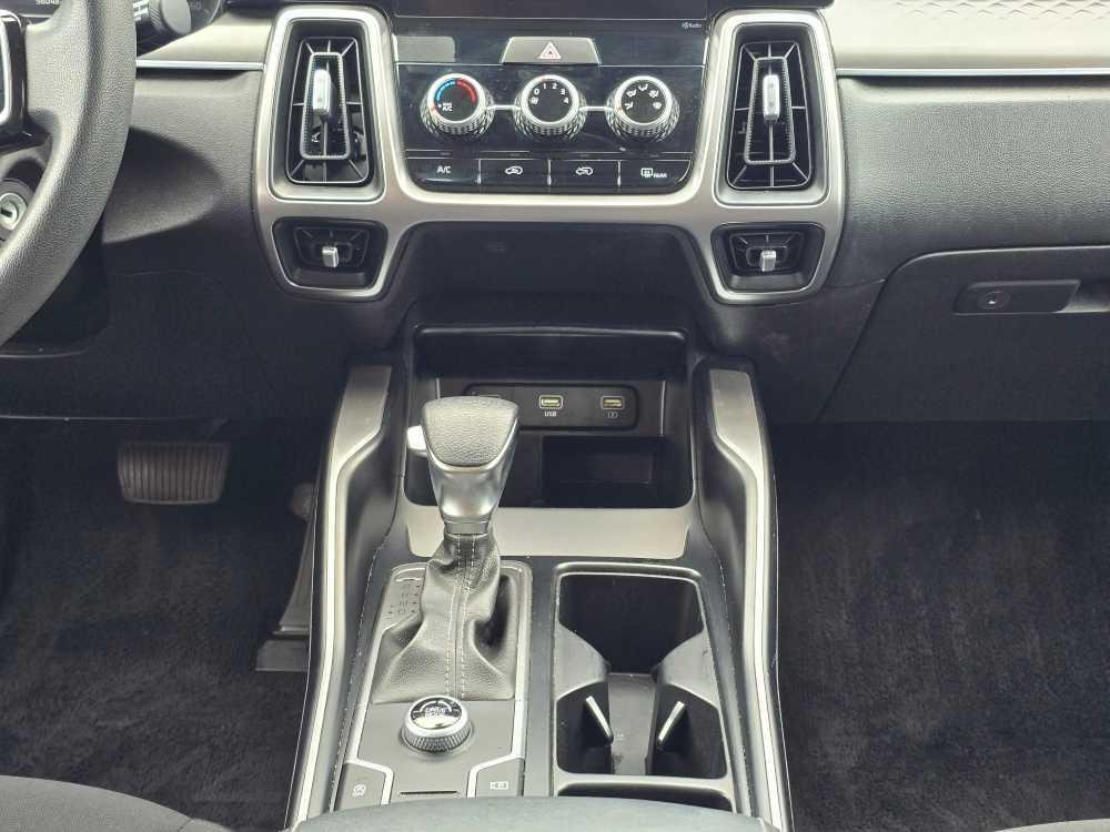 used 2022 Kia Sorento car, priced at $22,995
