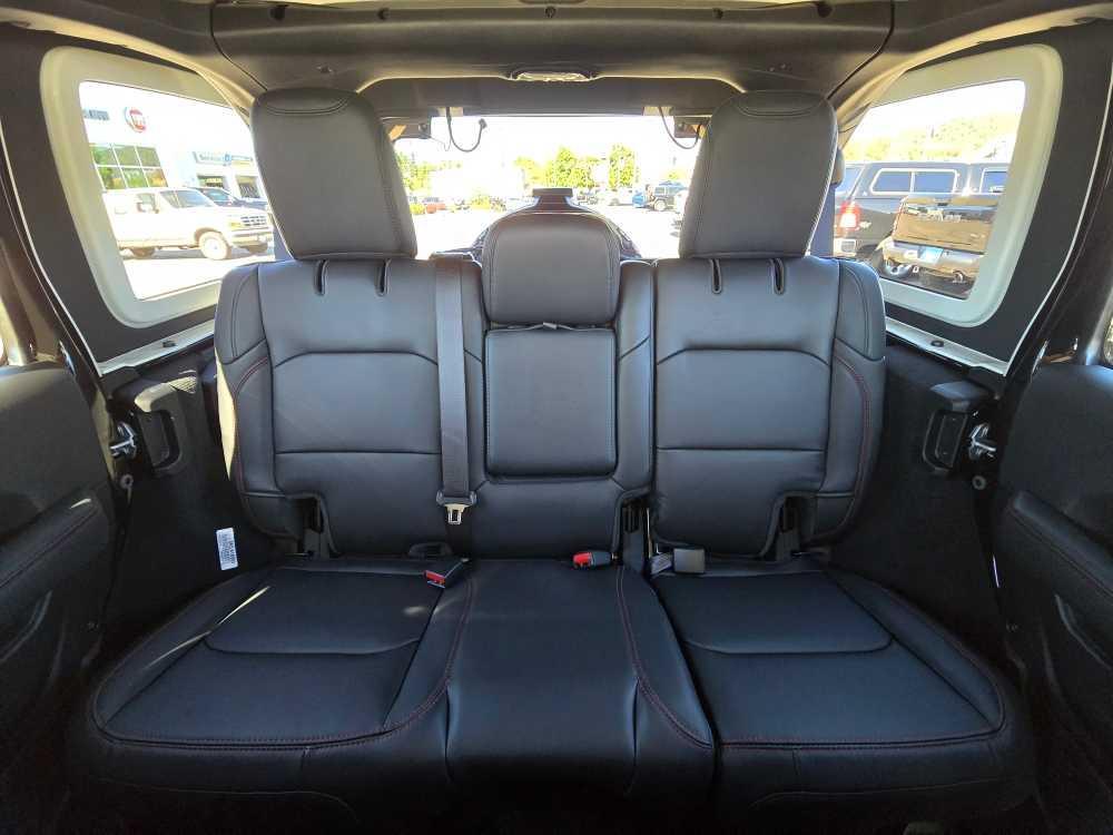 new 2025 Jeep Wrangler car, priced at $60,495