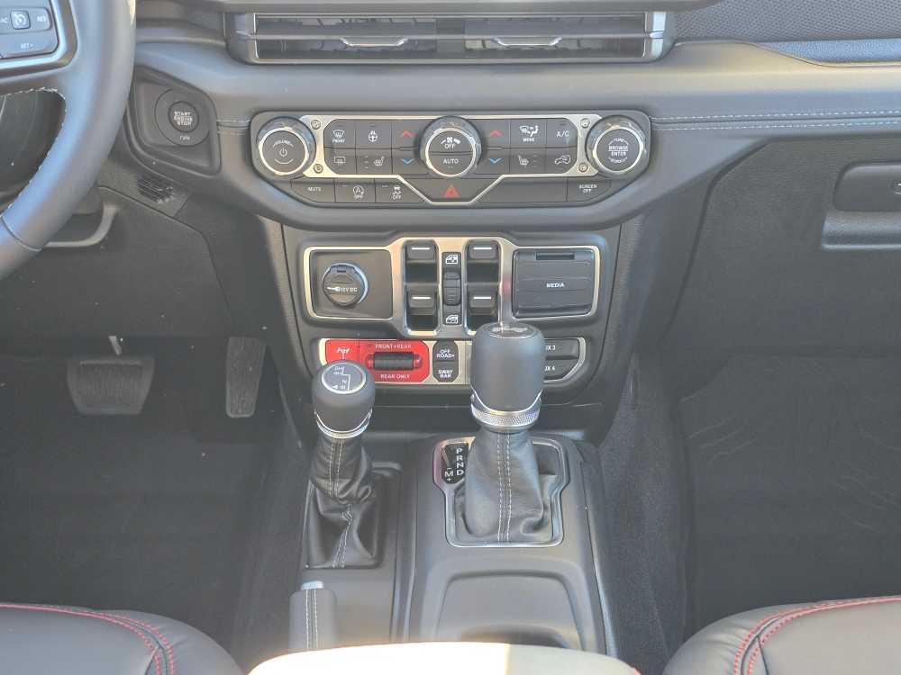 new 2025 Jeep Wrangler car, priced at $60,495