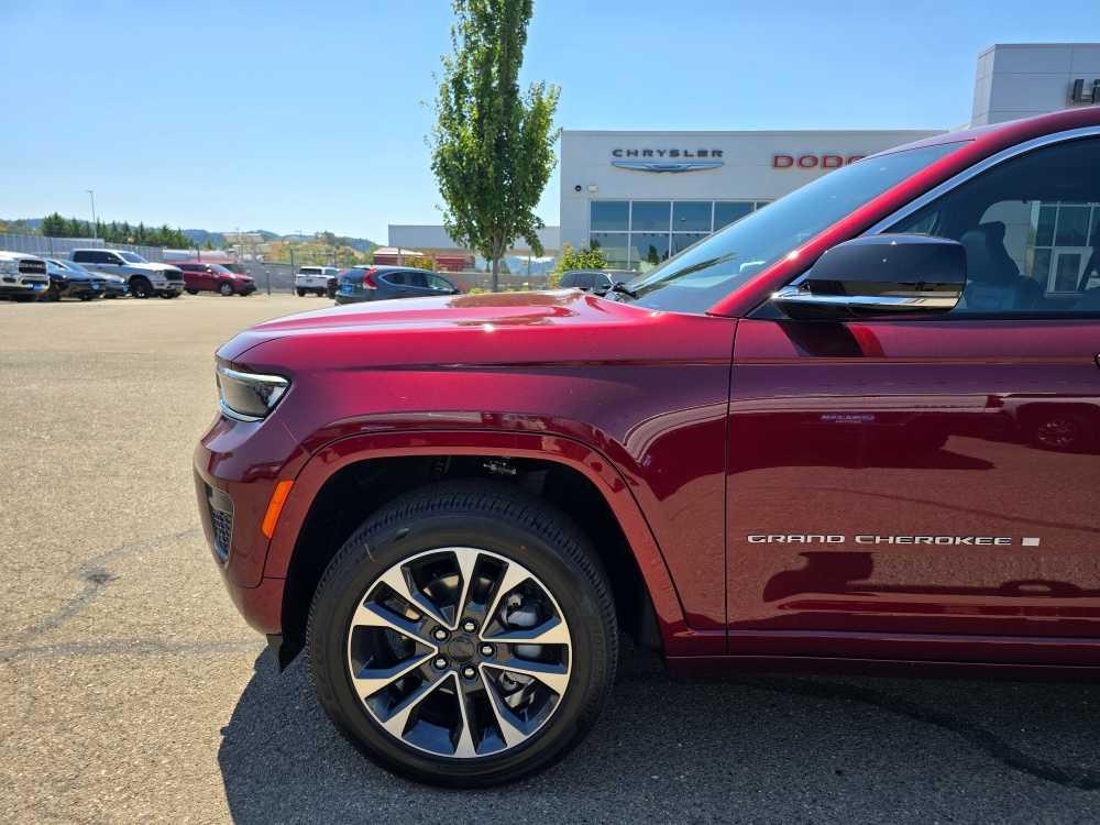 new 2025 Jeep Grand Cherokee car, priced at $57,995
