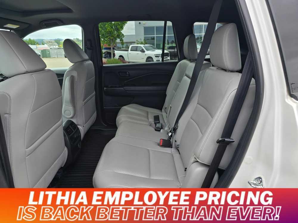 used 2022 Honda Passport car, priced at $33,995