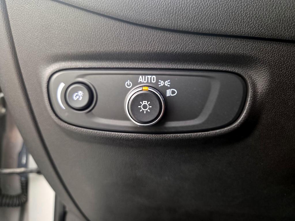 used 2022 Chevrolet Equinox car, priced at $22,998
