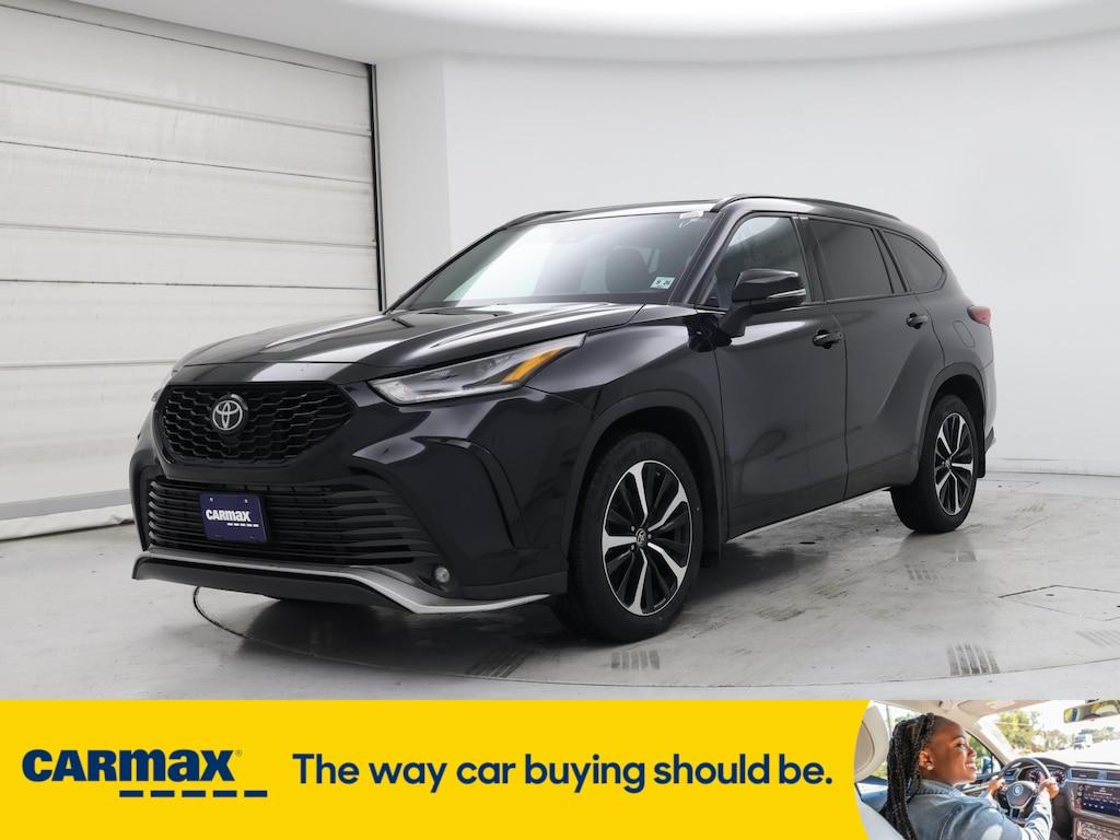 used 2021 Toyota Highlander car, priced at $34,998