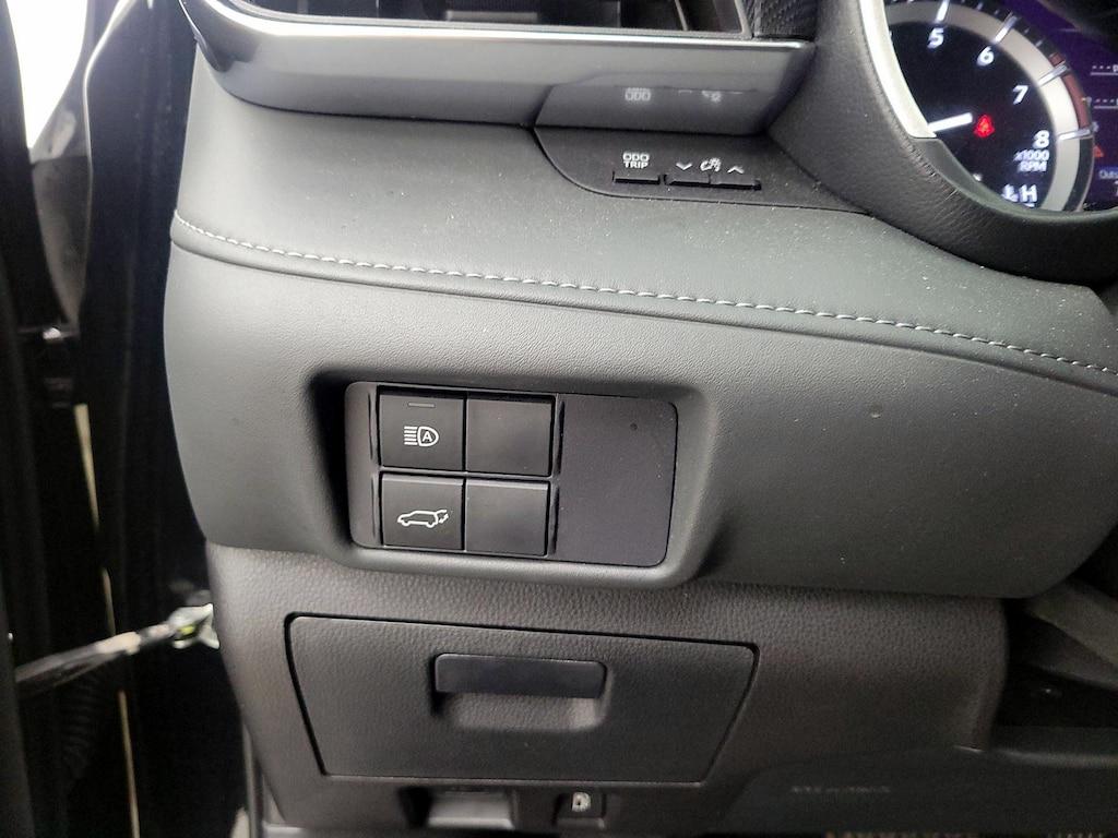 used 2021 Toyota Highlander car, priced at $34,998