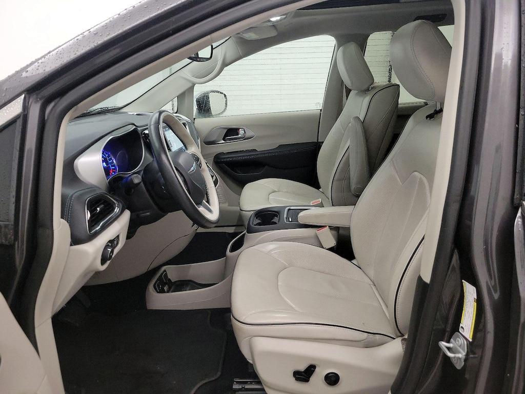 used 2019 Chrysler Pacifica Hybrid car, priced at $27,998