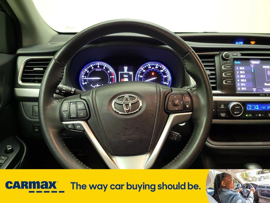 used 2014 Toyota Highlander car, priced at $24,998