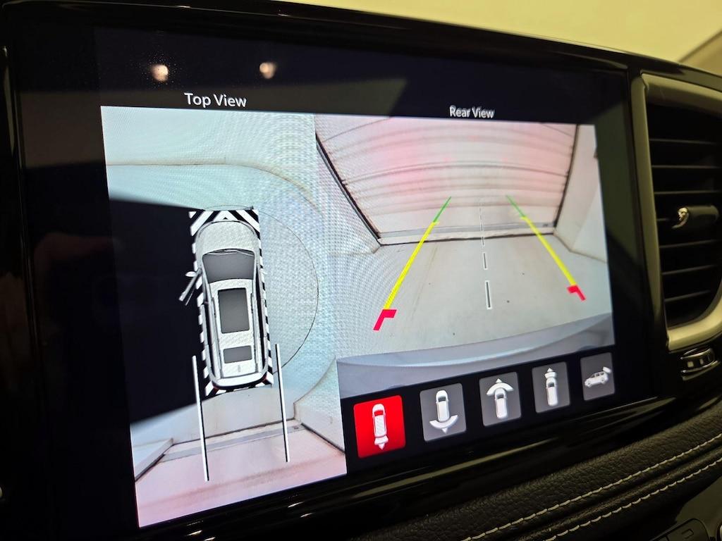 used 2021 Chrysler Pacifica car, priced at $33,998