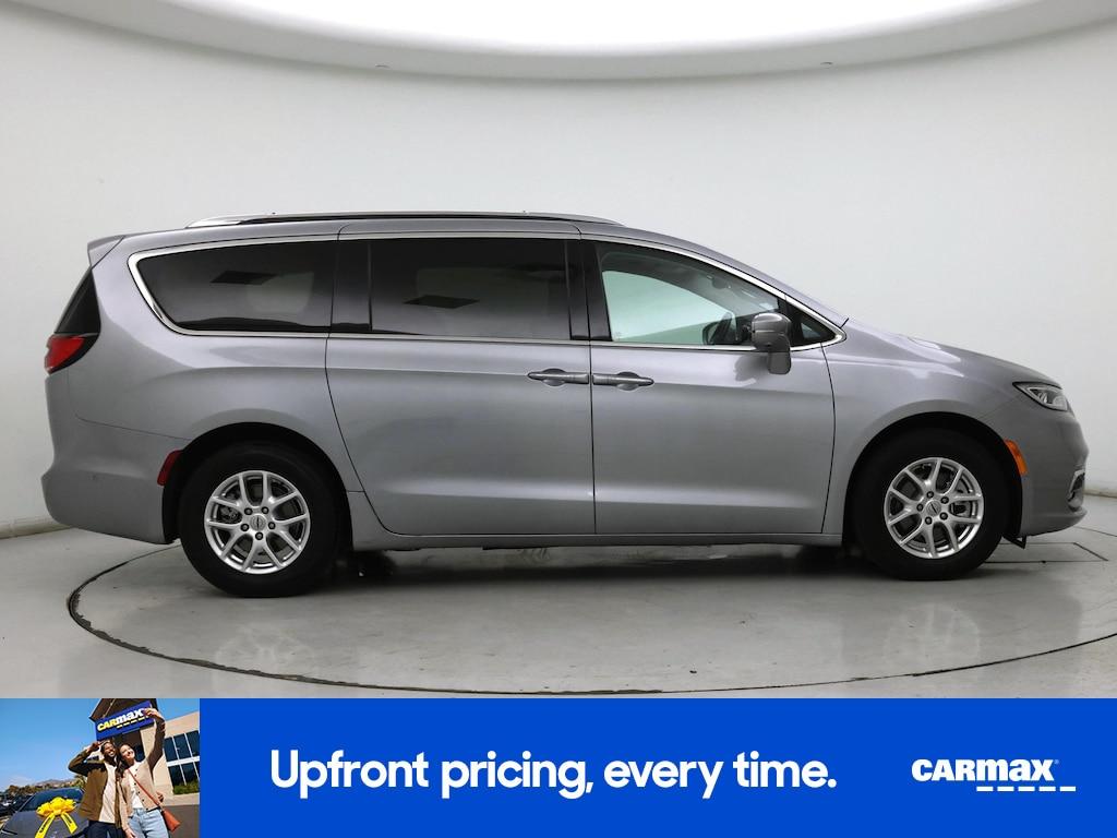 used 2021 Chrysler Pacifica car, priced at $33,998