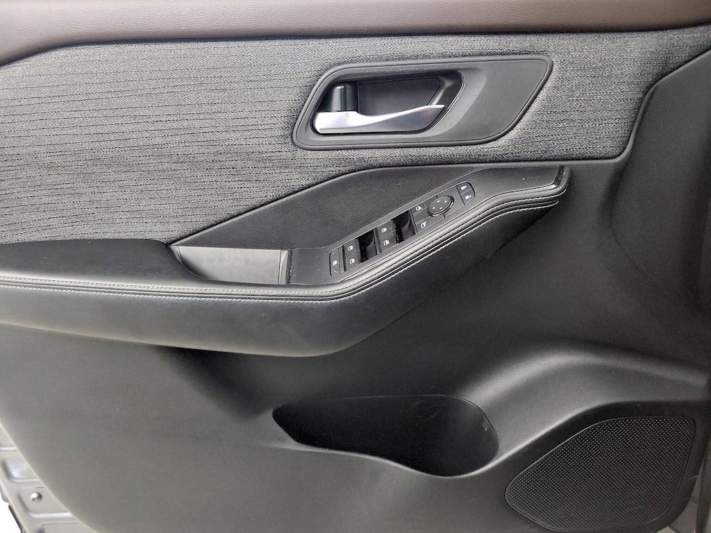 used 2021 Nissan Rogue car, priced at $20,998