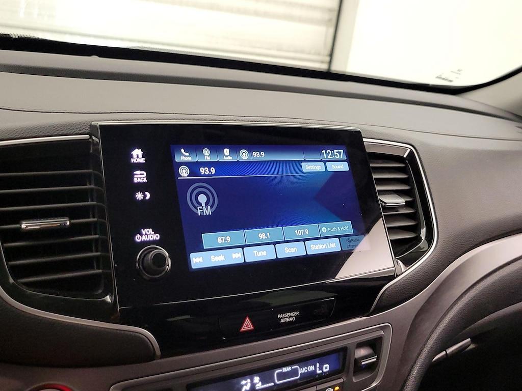 used 2022 Honda Pilot car, priced at $34,998