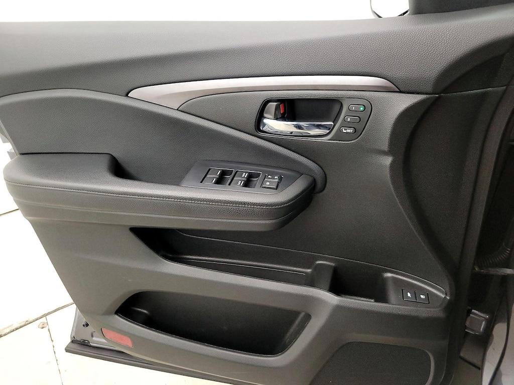 used 2022 Honda Pilot car, priced at $34,998