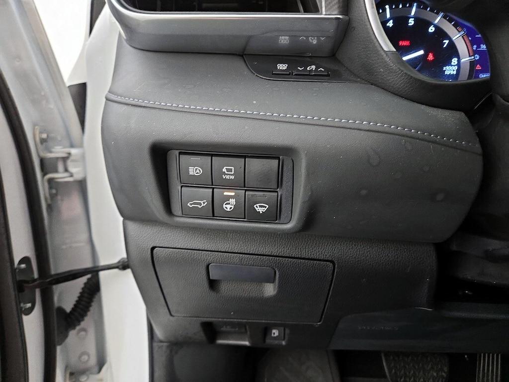 used 2020 Toyota Highlander car, priced at $42,998