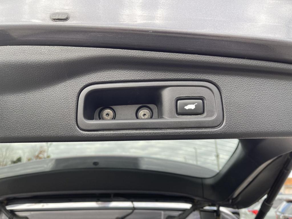 used 2021 Honda Pilot car, priced at $28,695