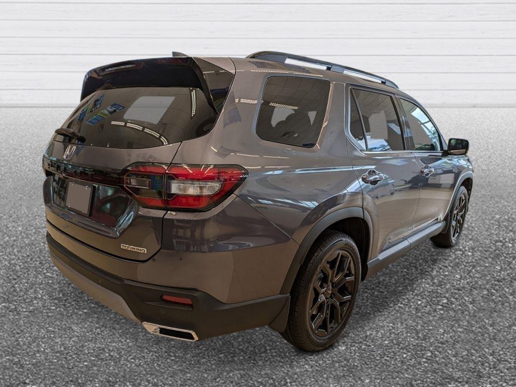 new 2025 Honda Pilot car, priced at $52,651
