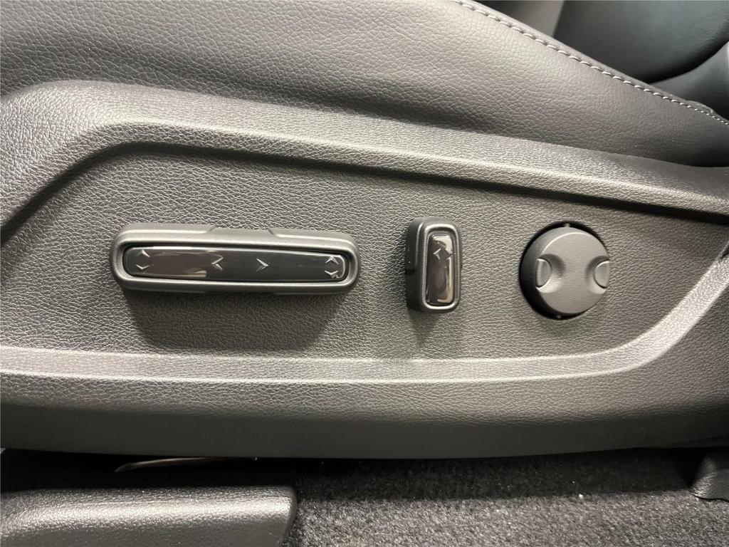 new 2025 Honda Pilot car, priced at $52,651