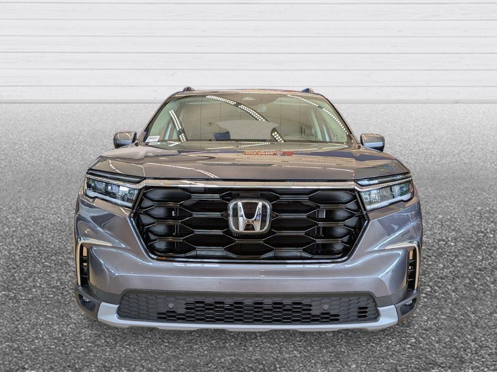 new 2025 Honda Pilot car, priced at $52,651