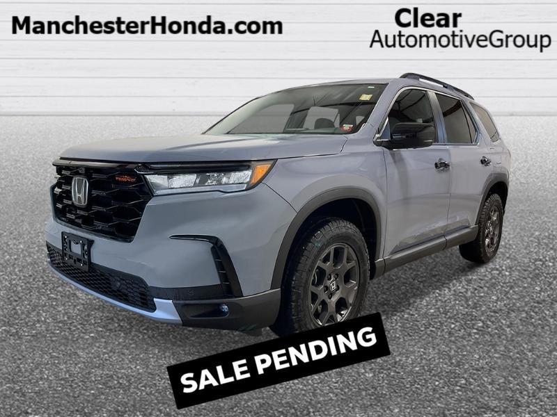 new 2025 Honda Pilot car, priced at $49,971