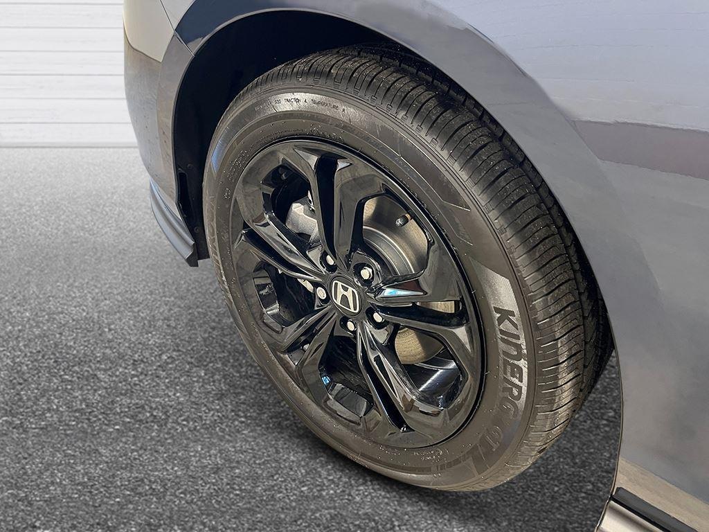 new 2025 Honda Accord car, priced at $31,076