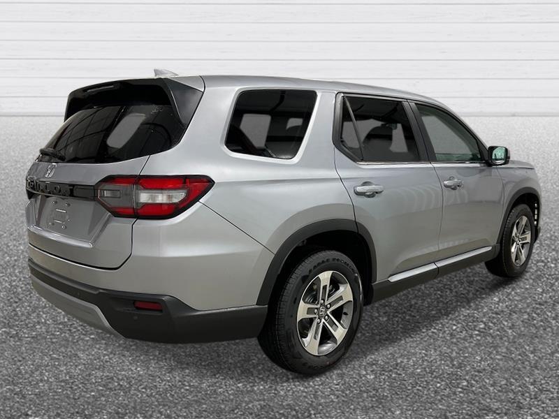 new 2025 Honda Pilot car, priced at $44,740