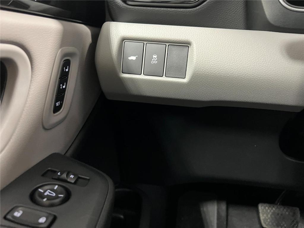 new 2025 Honda Pilot car, priced at $44,740