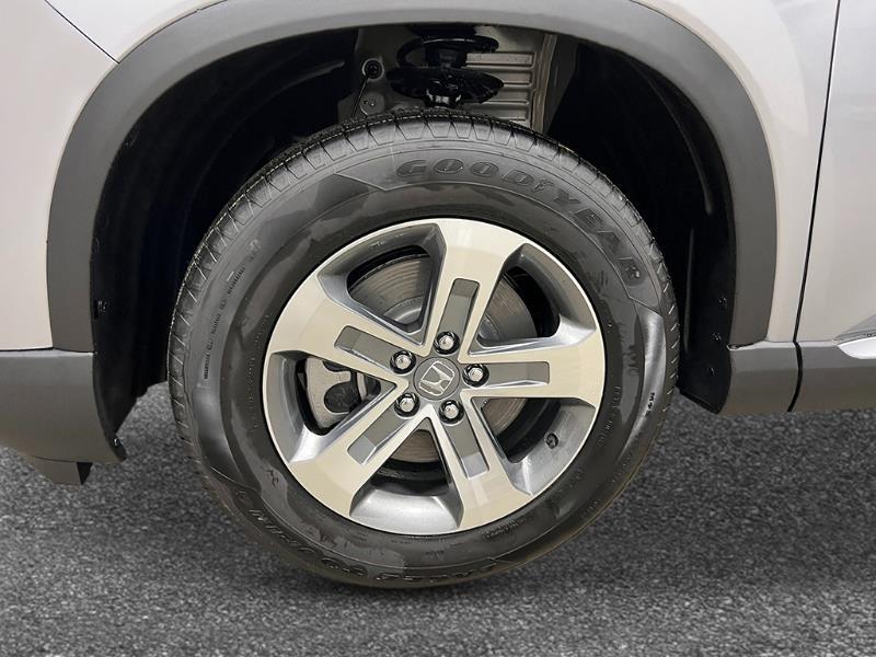new 2025 Honda Pilot car, priced at $44,740