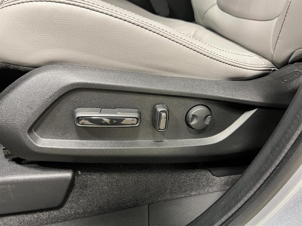 new 2025 Honda Pilot car, priced at $45,874