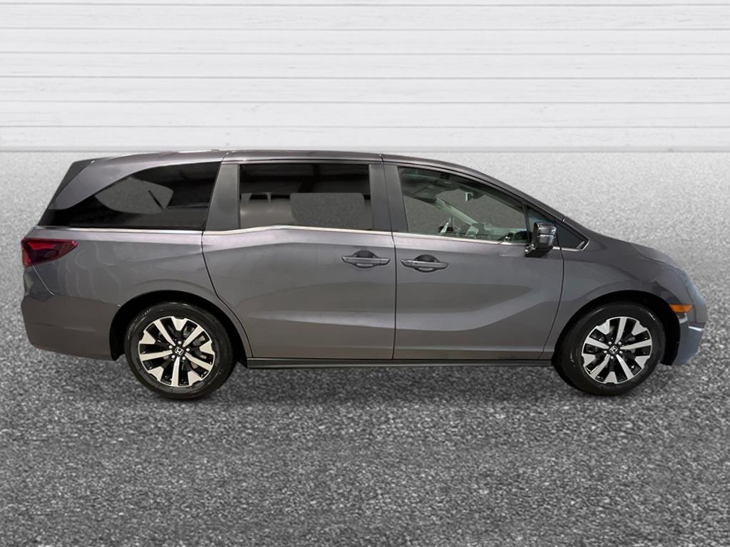 new 2026 Honda Odyssey car, priced at $43,404