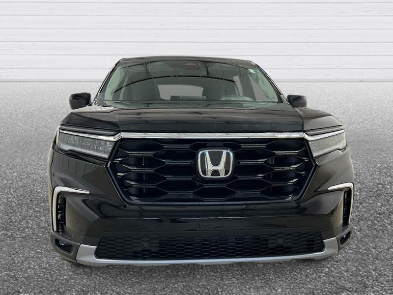 new 2025 Honda Pilot car, priced at $44,740