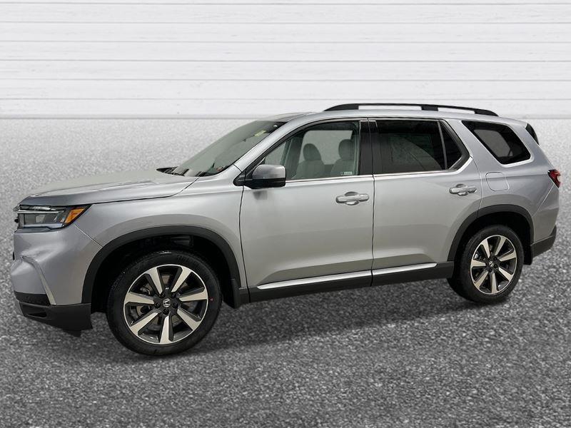 new 2025 Honda Pilot car, priced at $48,540