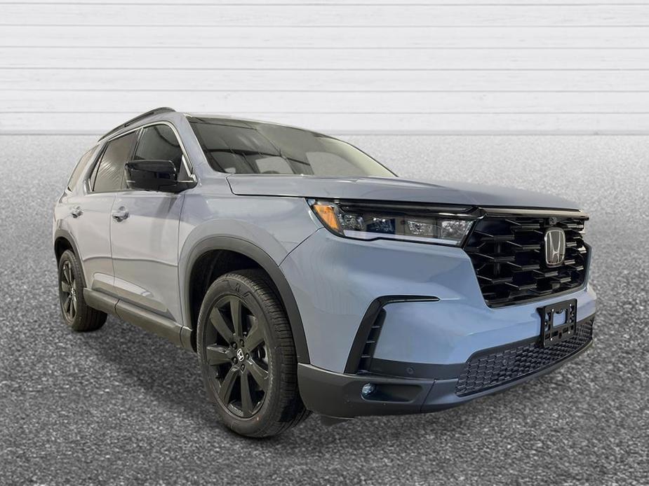 new 2025 Honda Pilot car, priced at $55,584