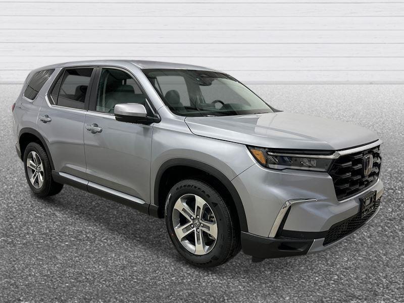 new 2025 Honda Pilot car, priced at $44,740