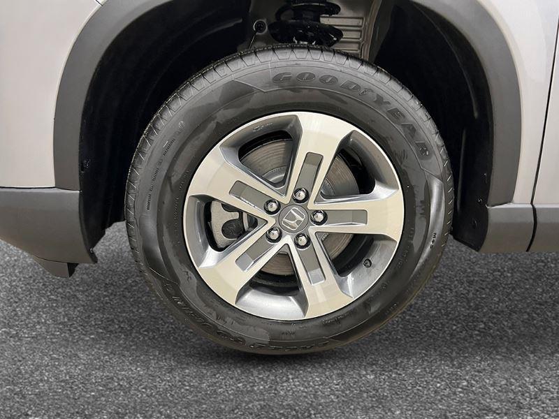 new 2025 Honda Pilot car, priced at $44,740