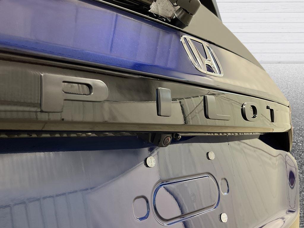 new 2025 Honda Pilot car, priced at $44,740