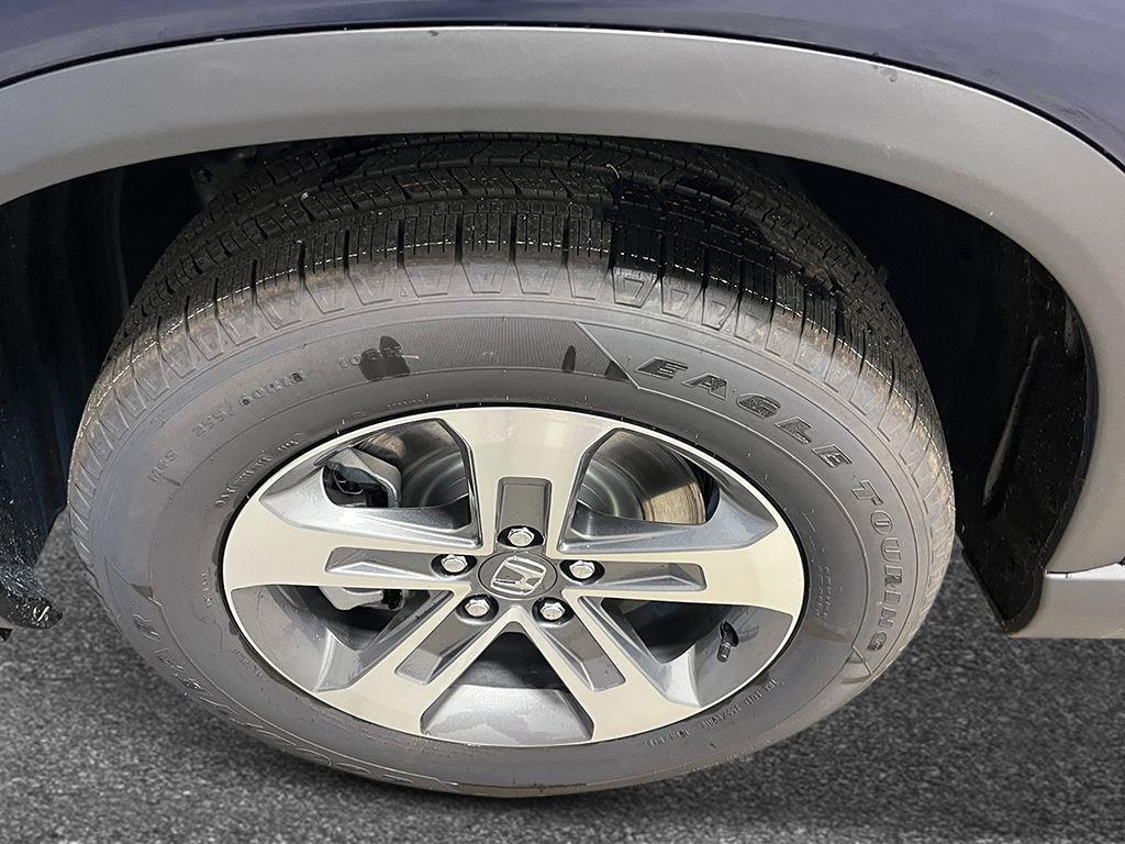 new 2025 Honda Pilot car, priced at $44,740