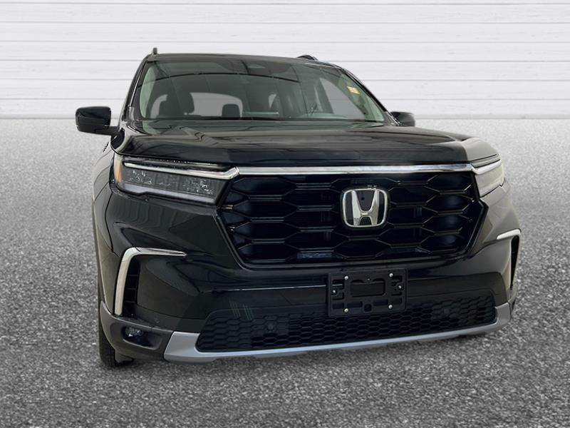 new 2025 Honda Pilot car, priced at $49,975