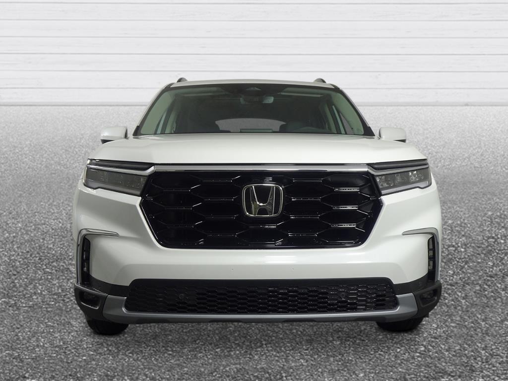 new 2025 Honda Pilot car, priced at $49,443