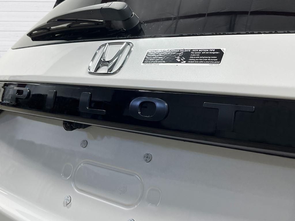 new 2025 Honda Pilot car, priced at $52,381