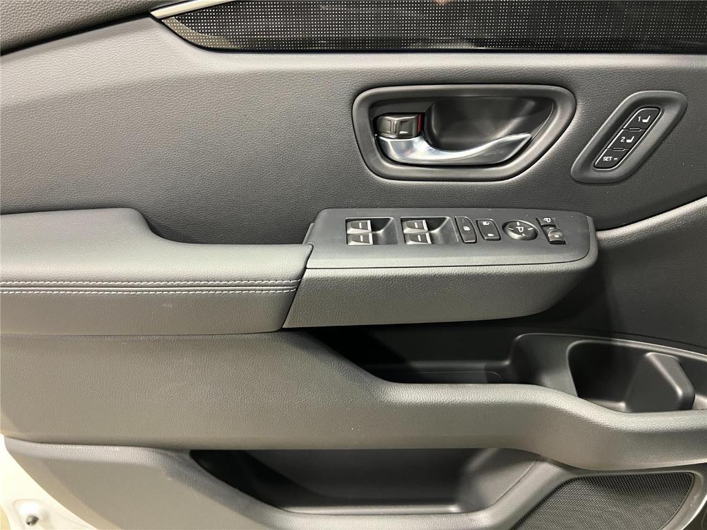 new 2025 Honda Pilot car, priced at $51,846