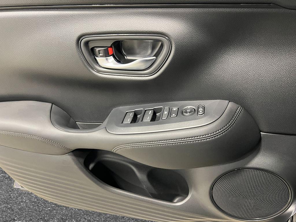 new 2025 Honda HR-V car, priced at $28,175