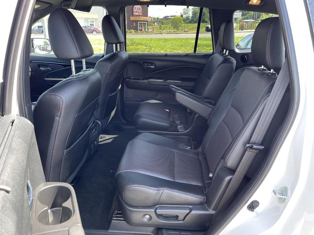used 2022 Honda Pilot car, priced at $35,620