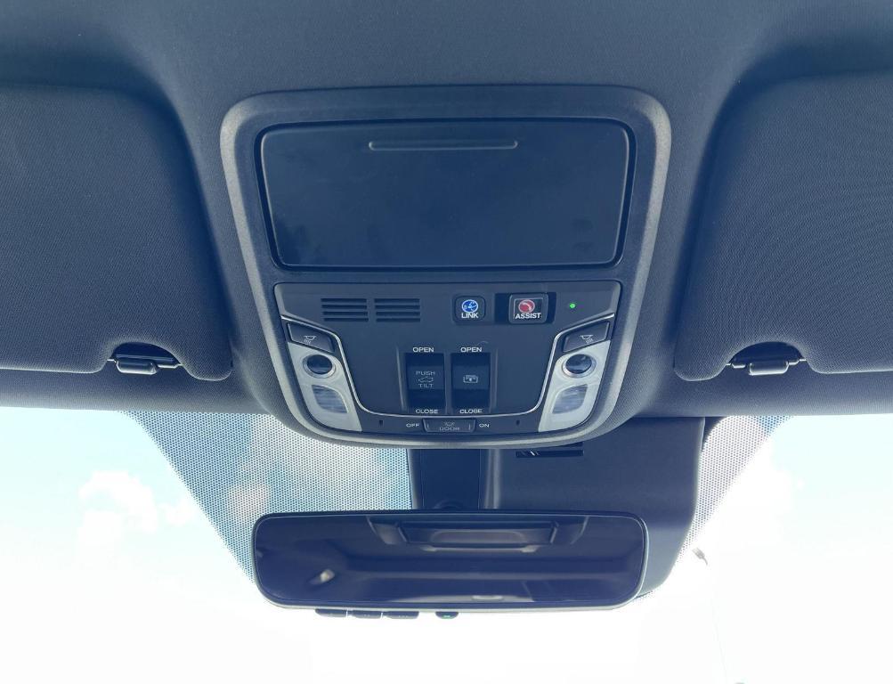 used 2022 Honda Pilot car, priced at $35,620