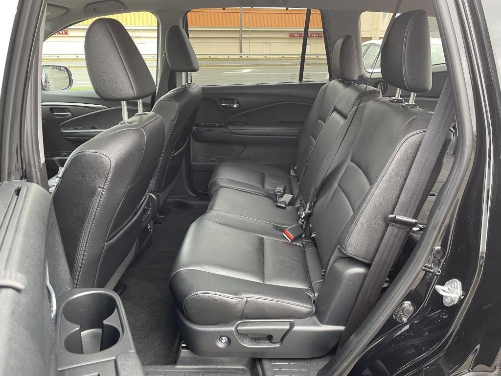 used 2022 Honda Pilot car, priced at $31,995