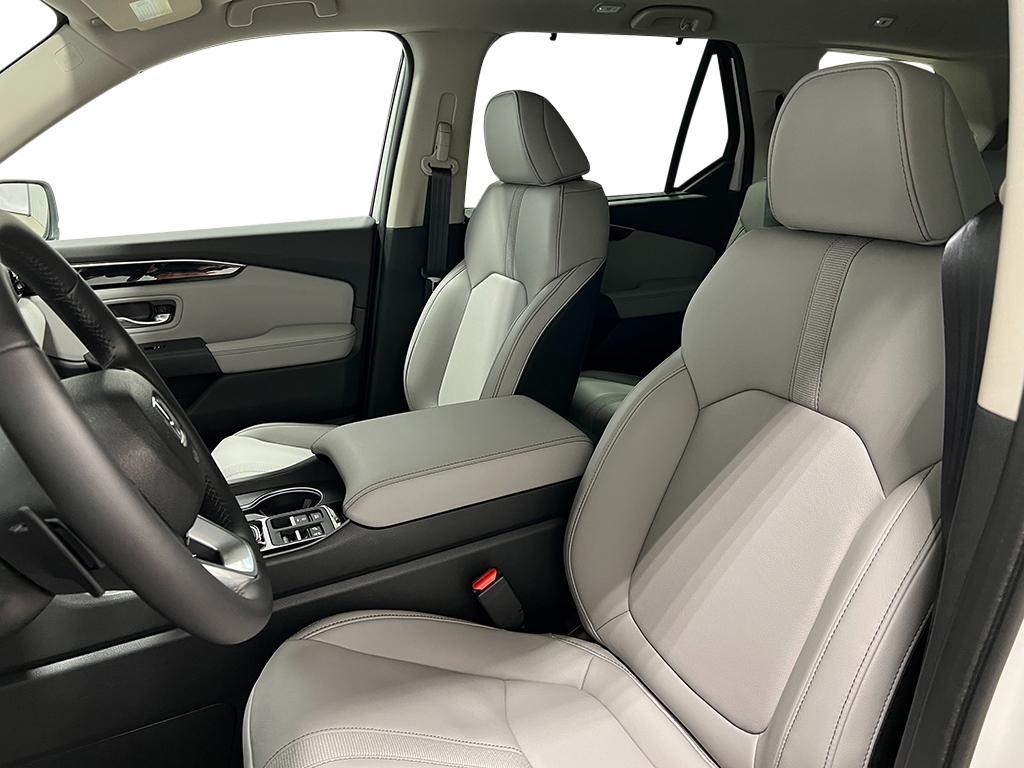 new 2025 Honda Pilot car, priced at $49,443