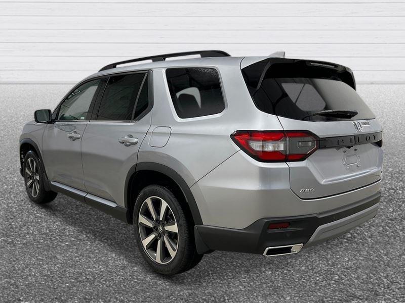 new 2025 Honda Pilot car, priced at $48,498